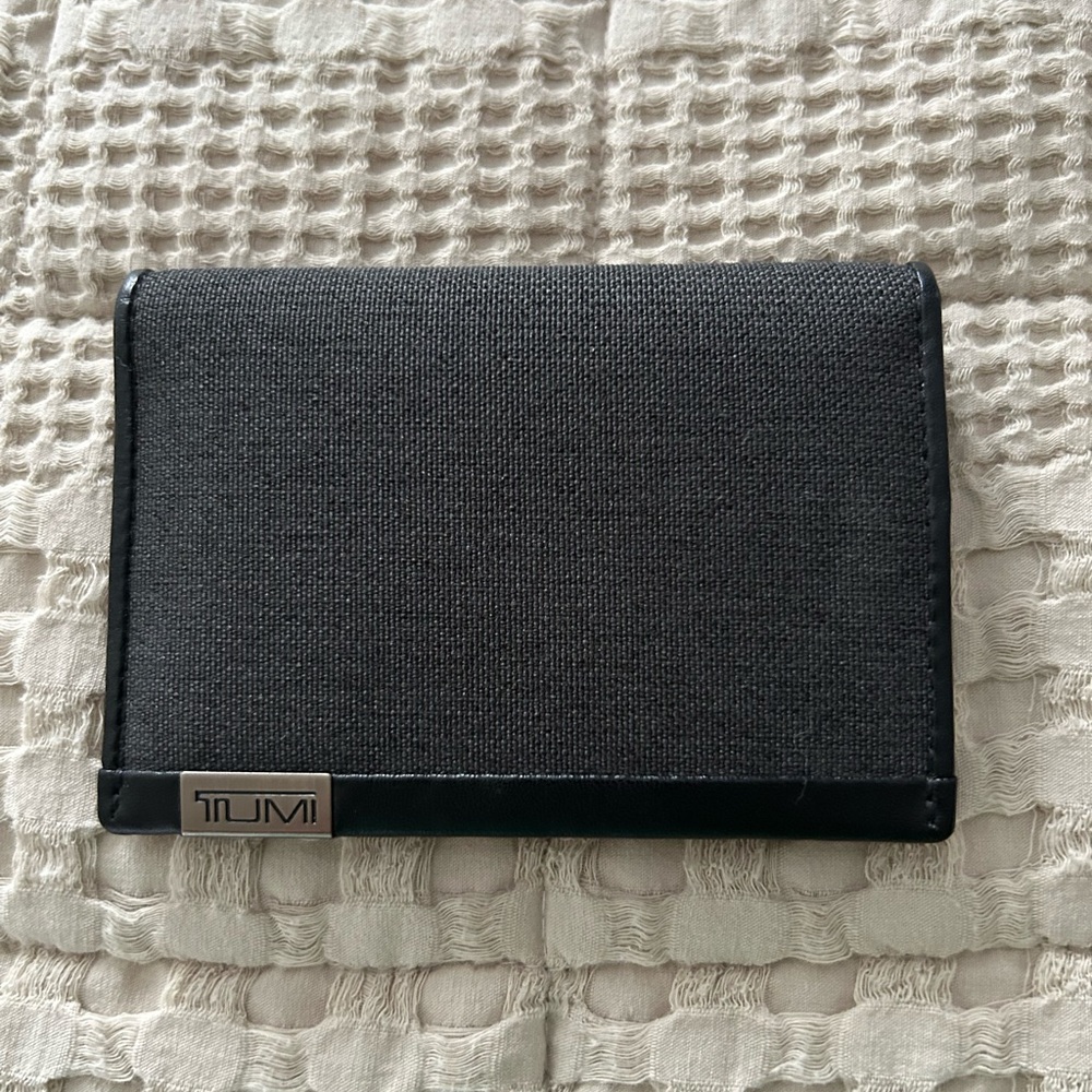 TUMI wallet black and dark grey